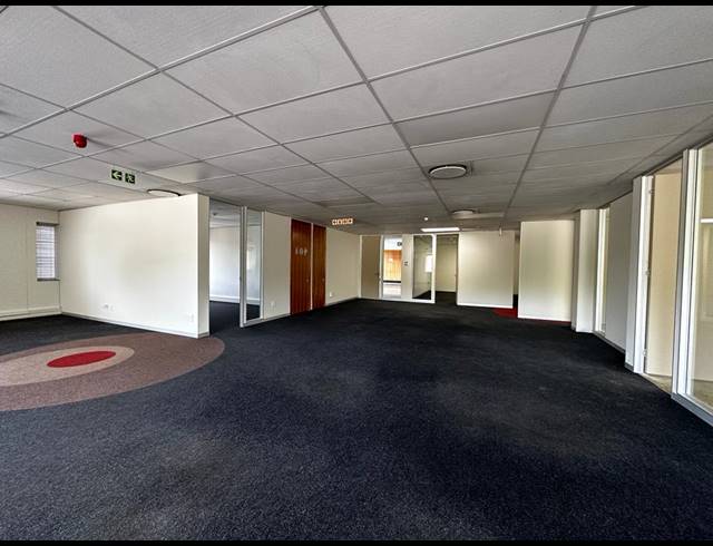 1,202.90M² OFFICE TO LET IN WOODMEAD